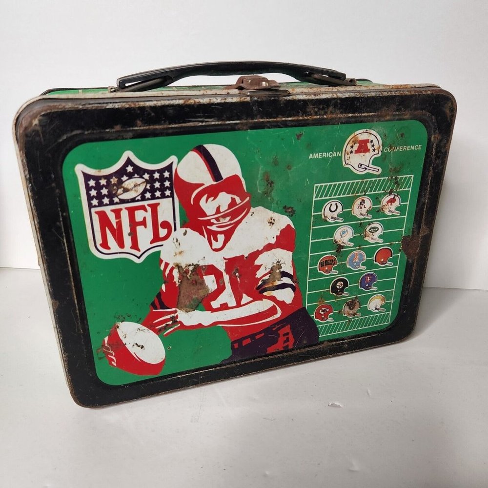 Vintage 1973 Metal NFL Football Lunchbox Green